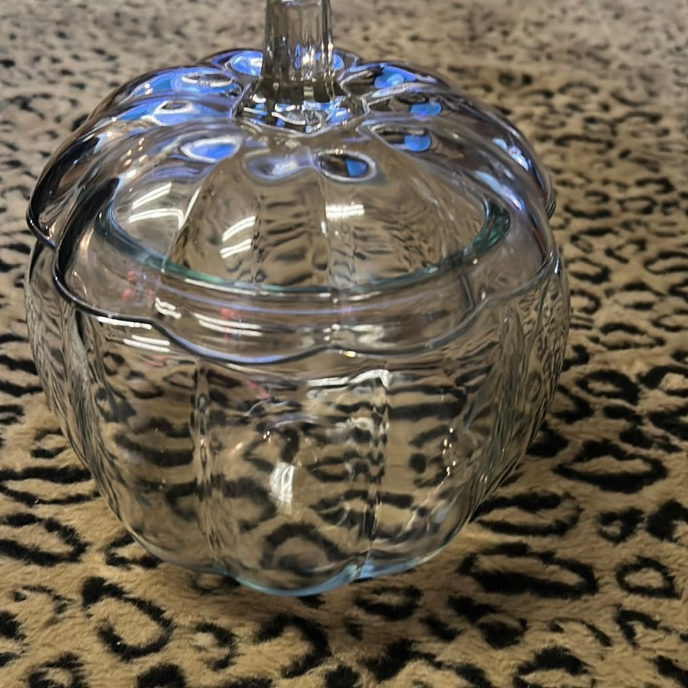 Glass pumpkin 